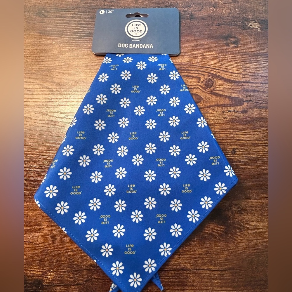 Life is Good Daisy blue dog bandanna 30” large dog NWT